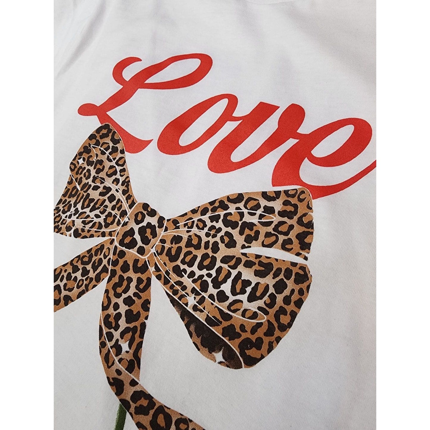 Ribbon-Heart Love T-Shirt - HelenPam